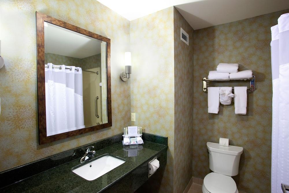 Holiday Inn Express - Tullahoma By Ihg Номер фото