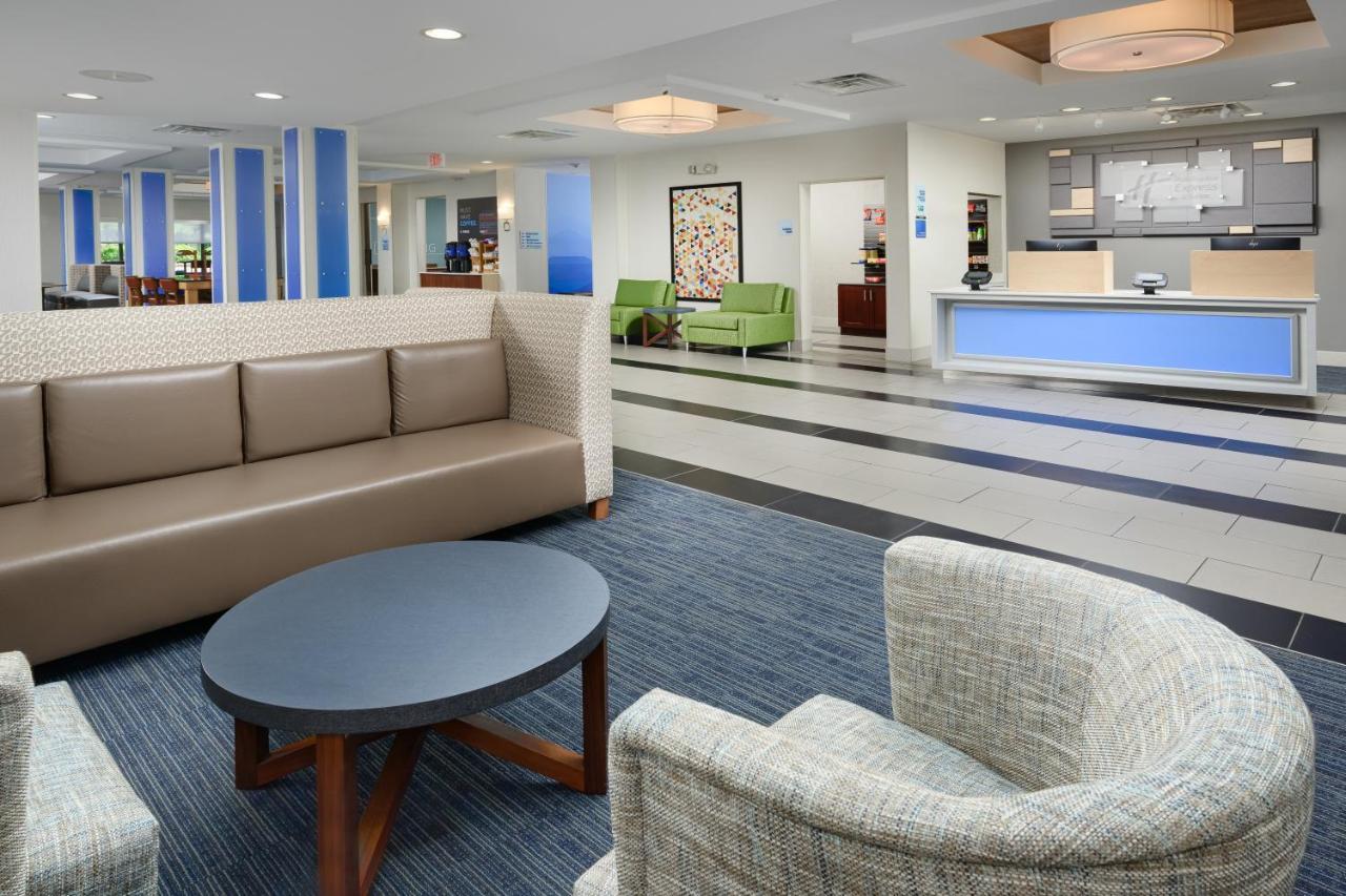 Holiday Inn Express - Tullahoma By Ihg Екстер'єр фото